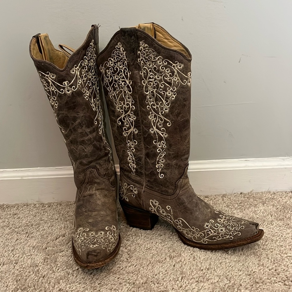 Corral women’s cowboy boots